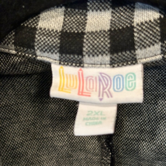 LuLaRoe Gwen Blazer | 2XL | Black & White - Picture 3 of 3